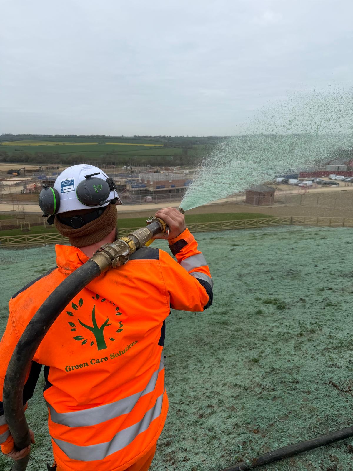Operative hydroseeding on site